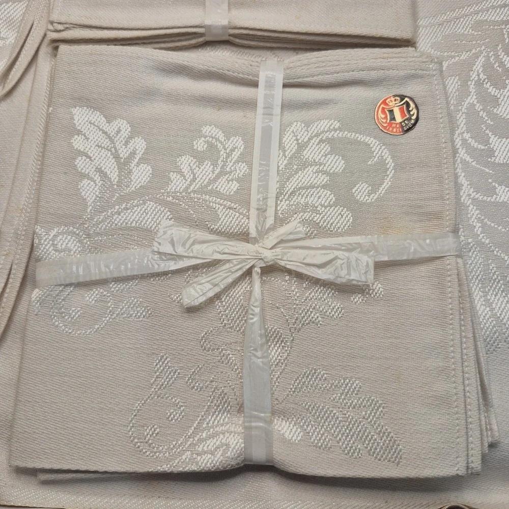 VTG ML Tablecloth 52x68 & 6 Napkins NOS In Orginal Box. Made In Belgium 👀 PICS